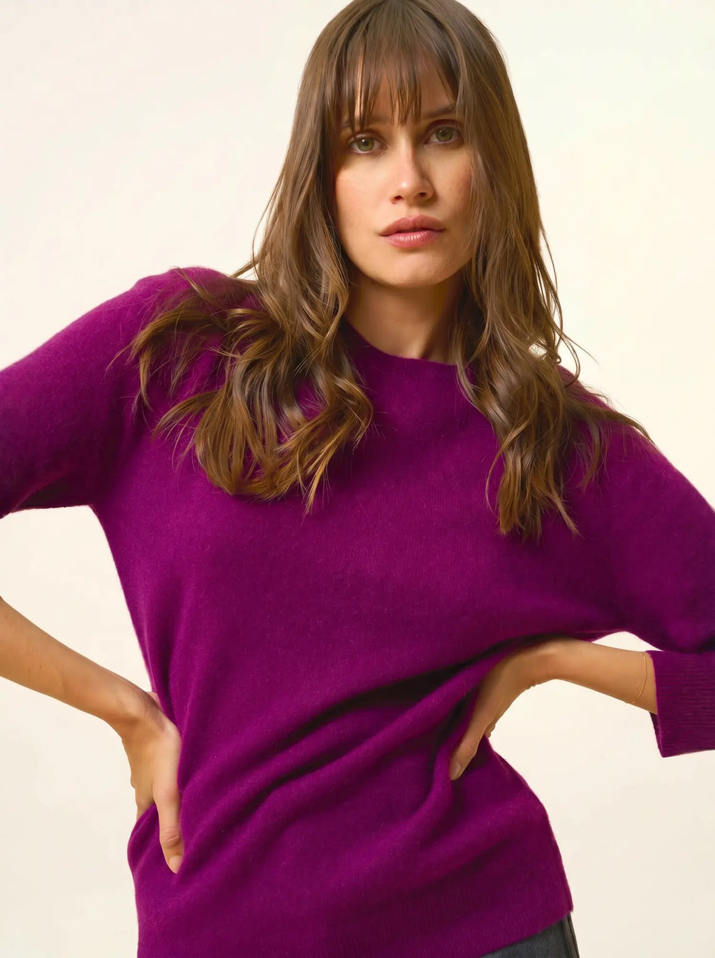 JANICE Pullover Rundhalsausschnitt hinten geknöpft Pflaumenblau