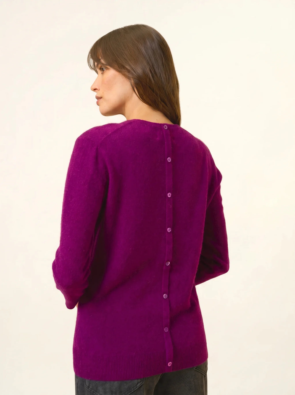 JANICE Pullover Rundhalsausschnitt hinten geknöpft Pflaumenblau
