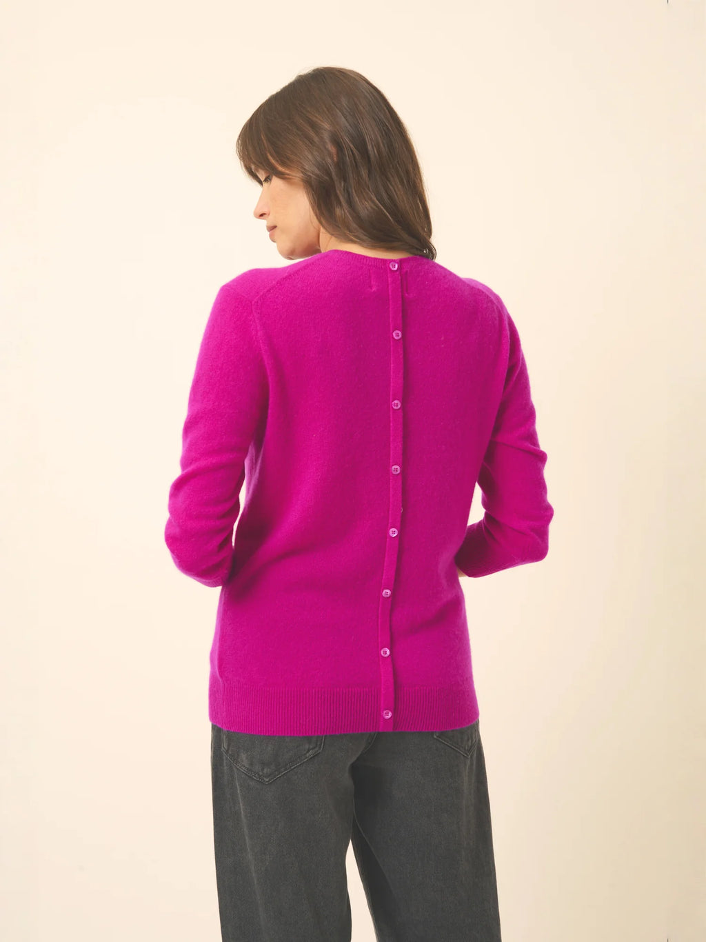 JANICE Sweater Crew Neck Buttoned Back Magenta
