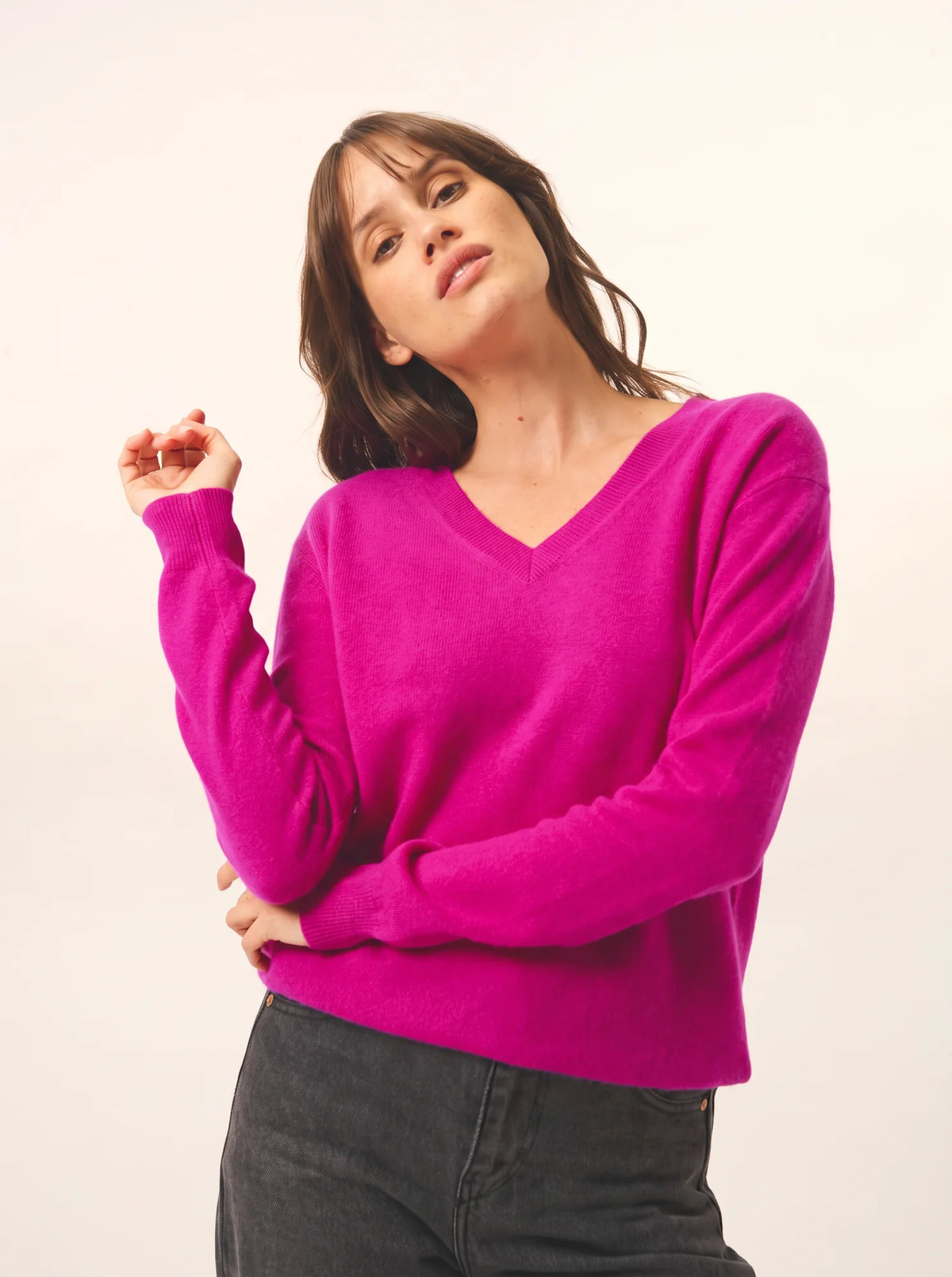 NORA Pull Col V Violine