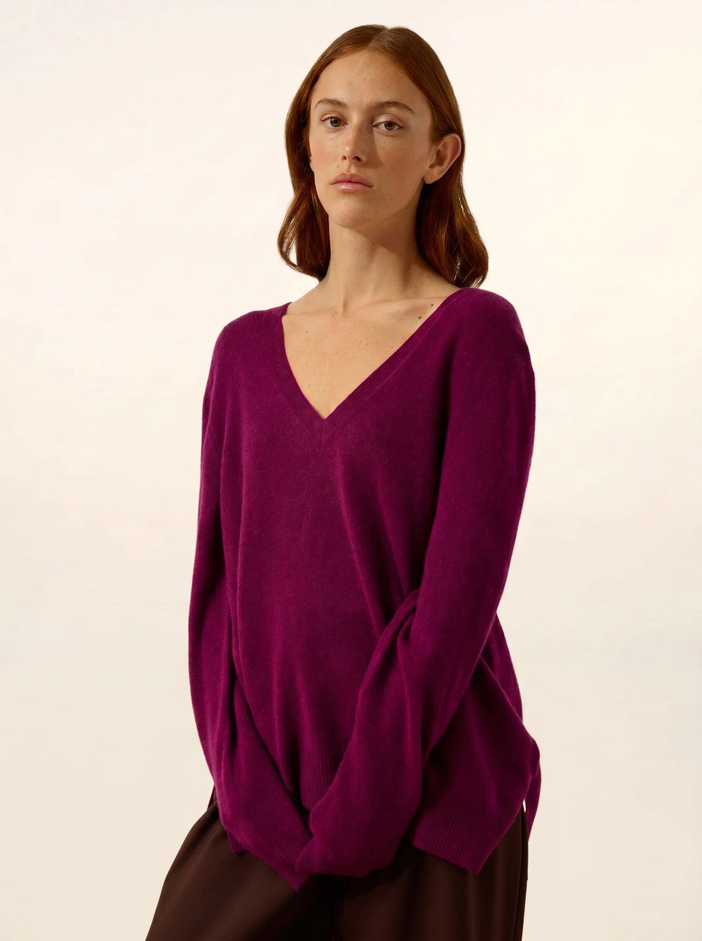 OPAL Pullover V-Ausschnitt vorne und hinten Pflaumenblau