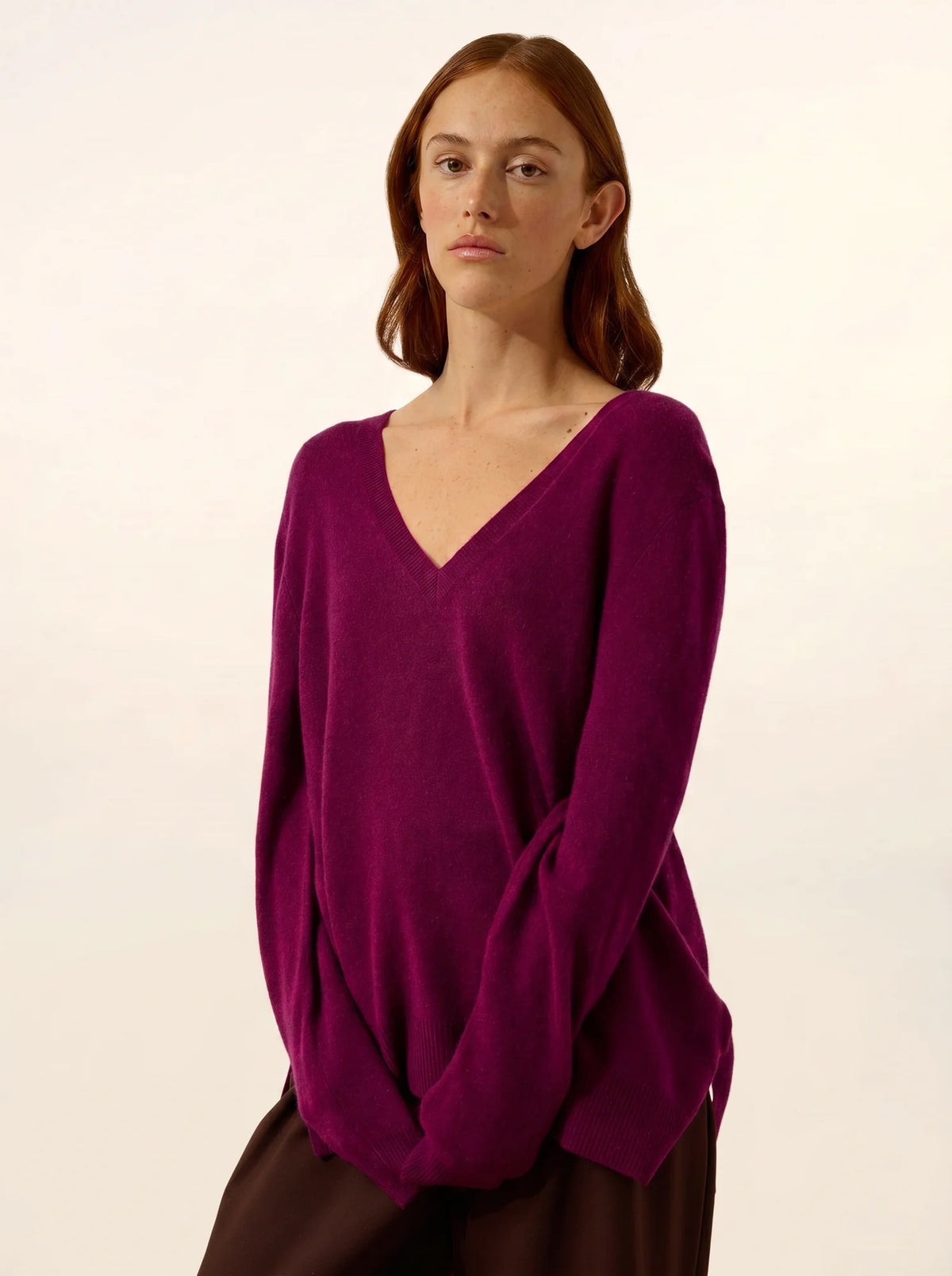 OPAL Pullover V-Ausschnitt vorne und hinten Pflaumenblau