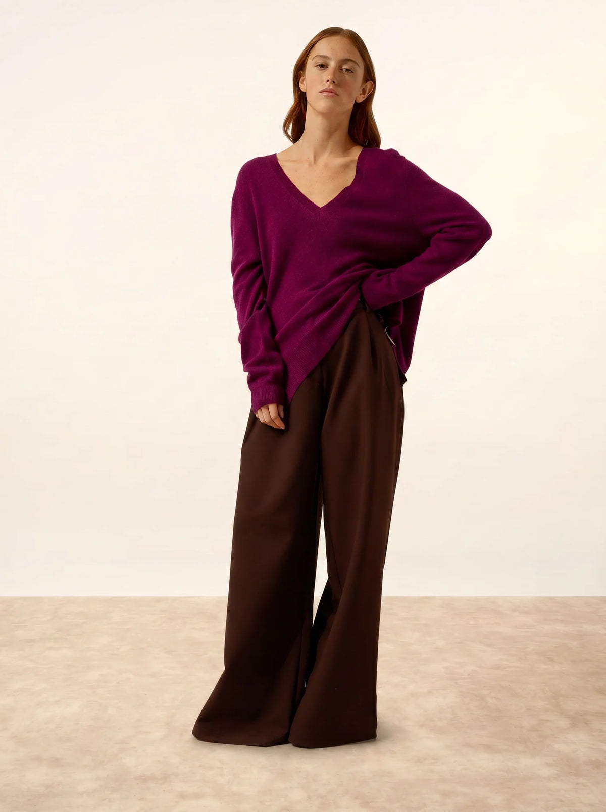 OPAL Pullover V-Ausschnitt vorne und hinten Pflaumenblau