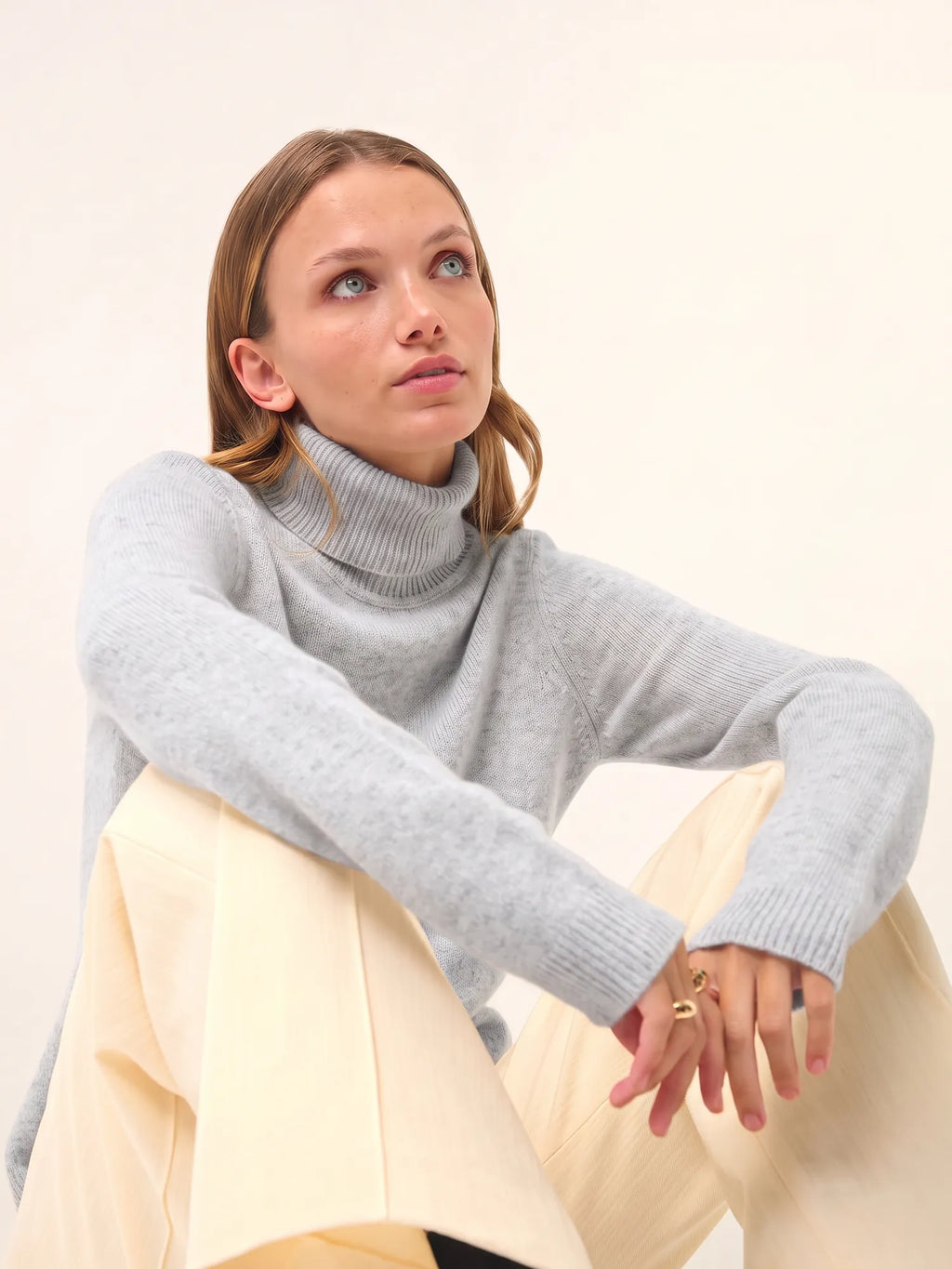 MATT Pullover Rollkragen 4-fädig Perlgrau meliert
