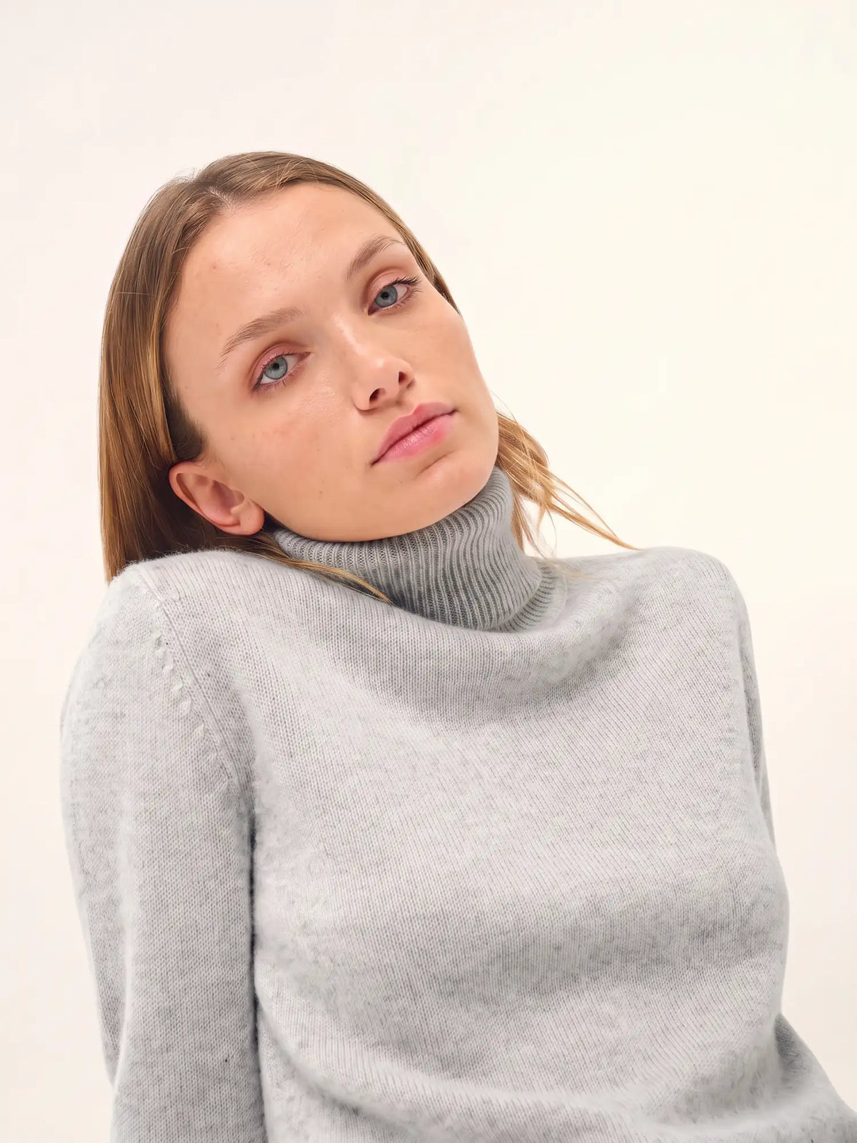 MATT Pullover Rollkragen 4-fädig Perlgrau meliert