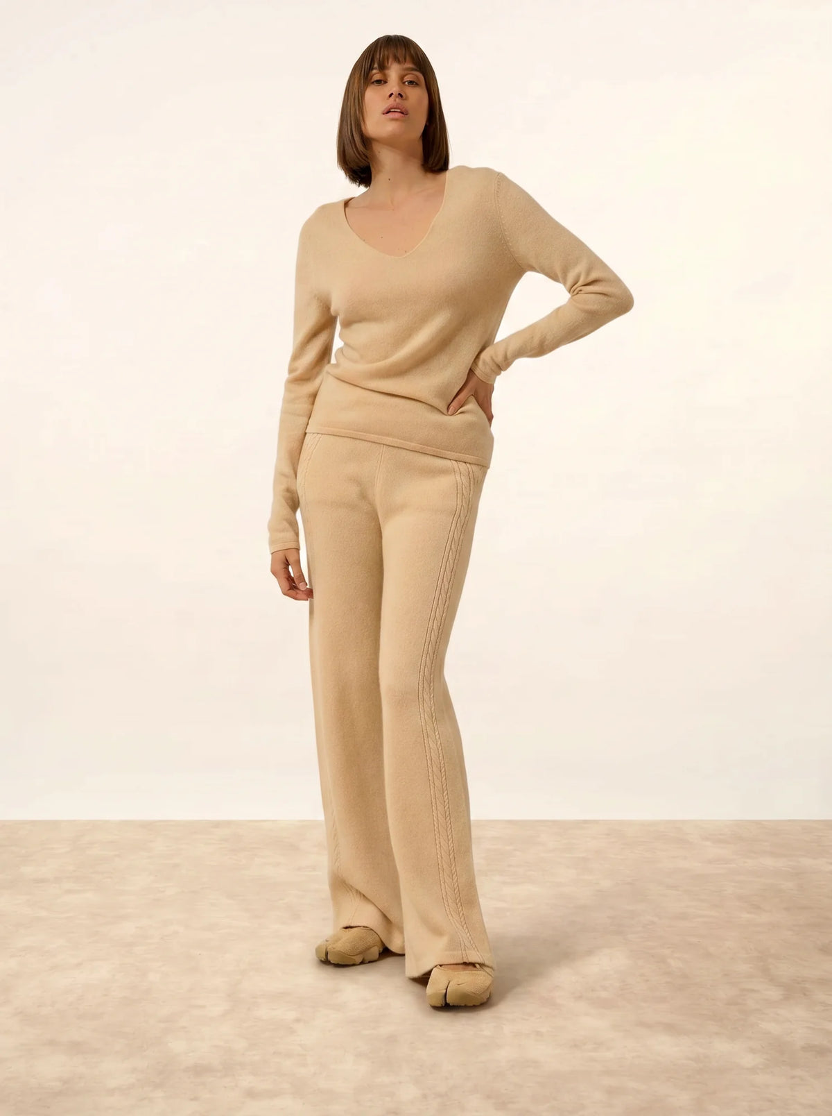 JOAN Pull Col V Beige