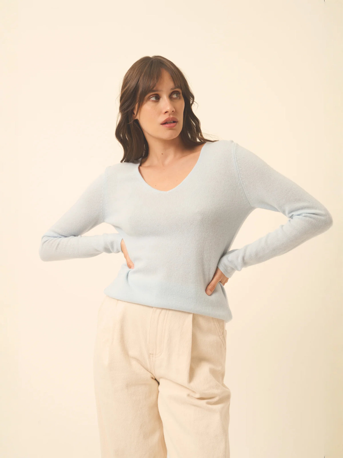 JOAN Sweater V-Neck Frost