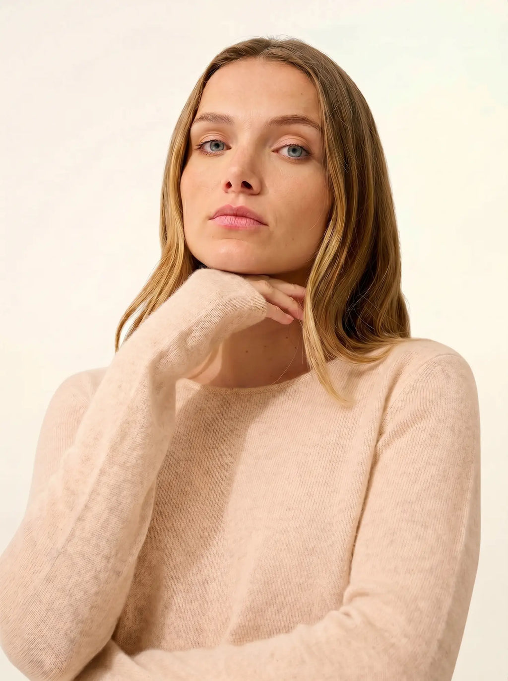 VIVIAN Pull Col Rond Beige
