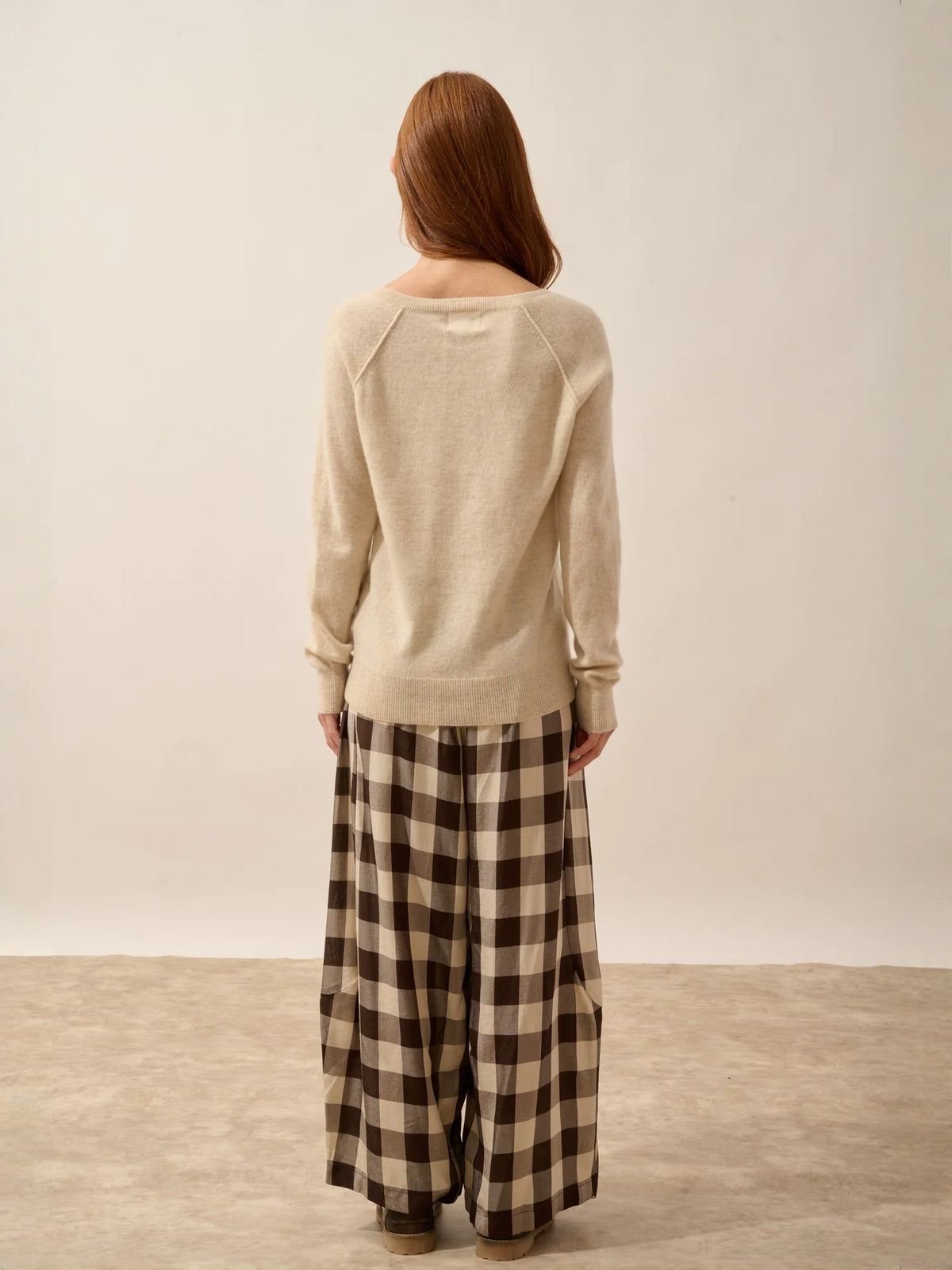 PHOEBE Pullover V-Ausschnitt Haferbeige