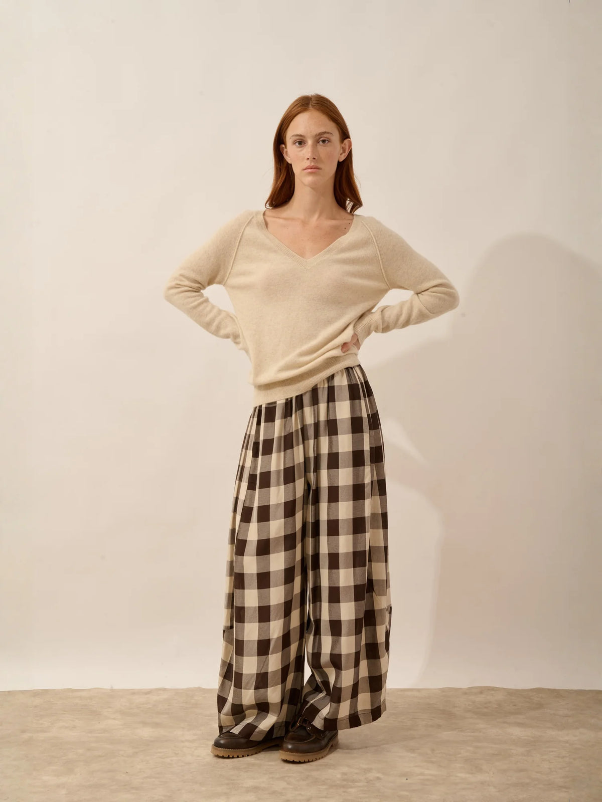 PHOEBE Pullover V-Ausschnitt Haferbeige