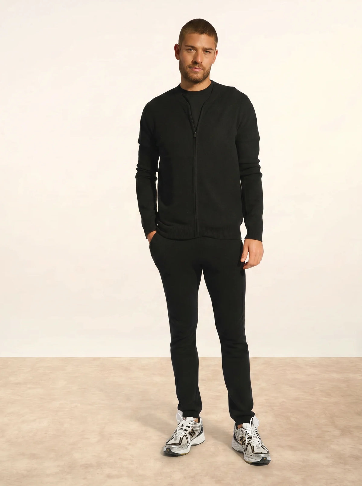 POLNOON Vest Zipped Mandarin Collar Black