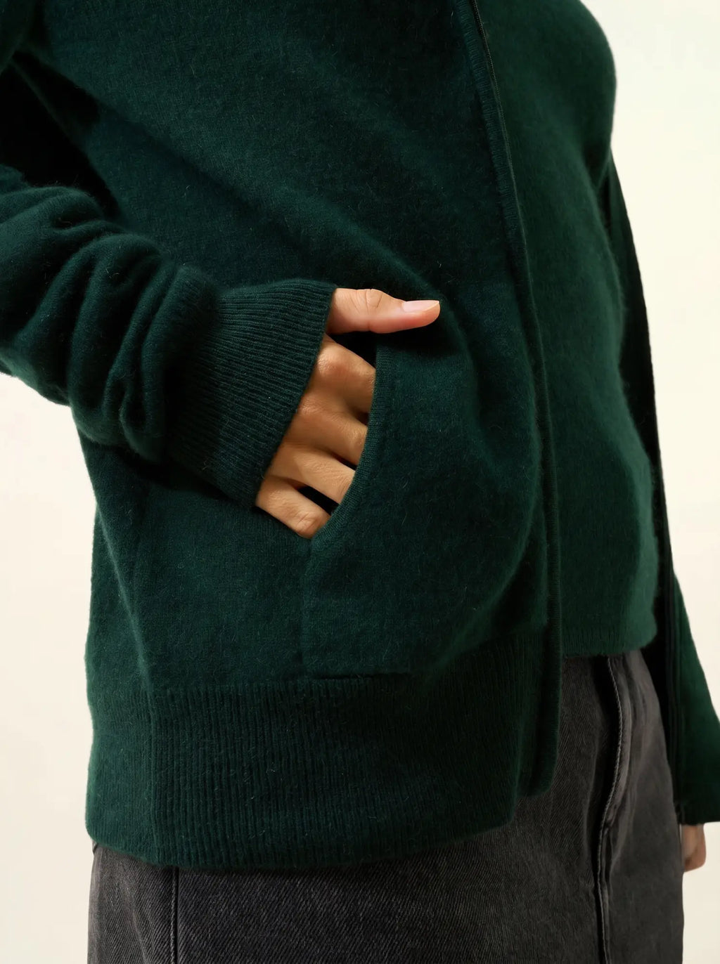 DEBBIE Gilet Zippé Capuche Cyprès