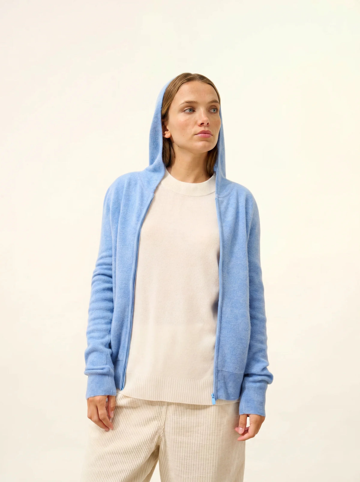 DEBBIE Gilet Zippé Capuche Ciel