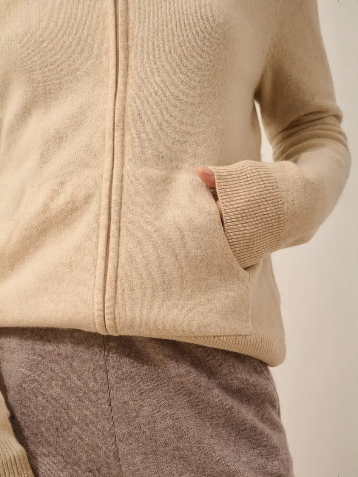 DEBBIE Gilet Zippé Capuche Sable