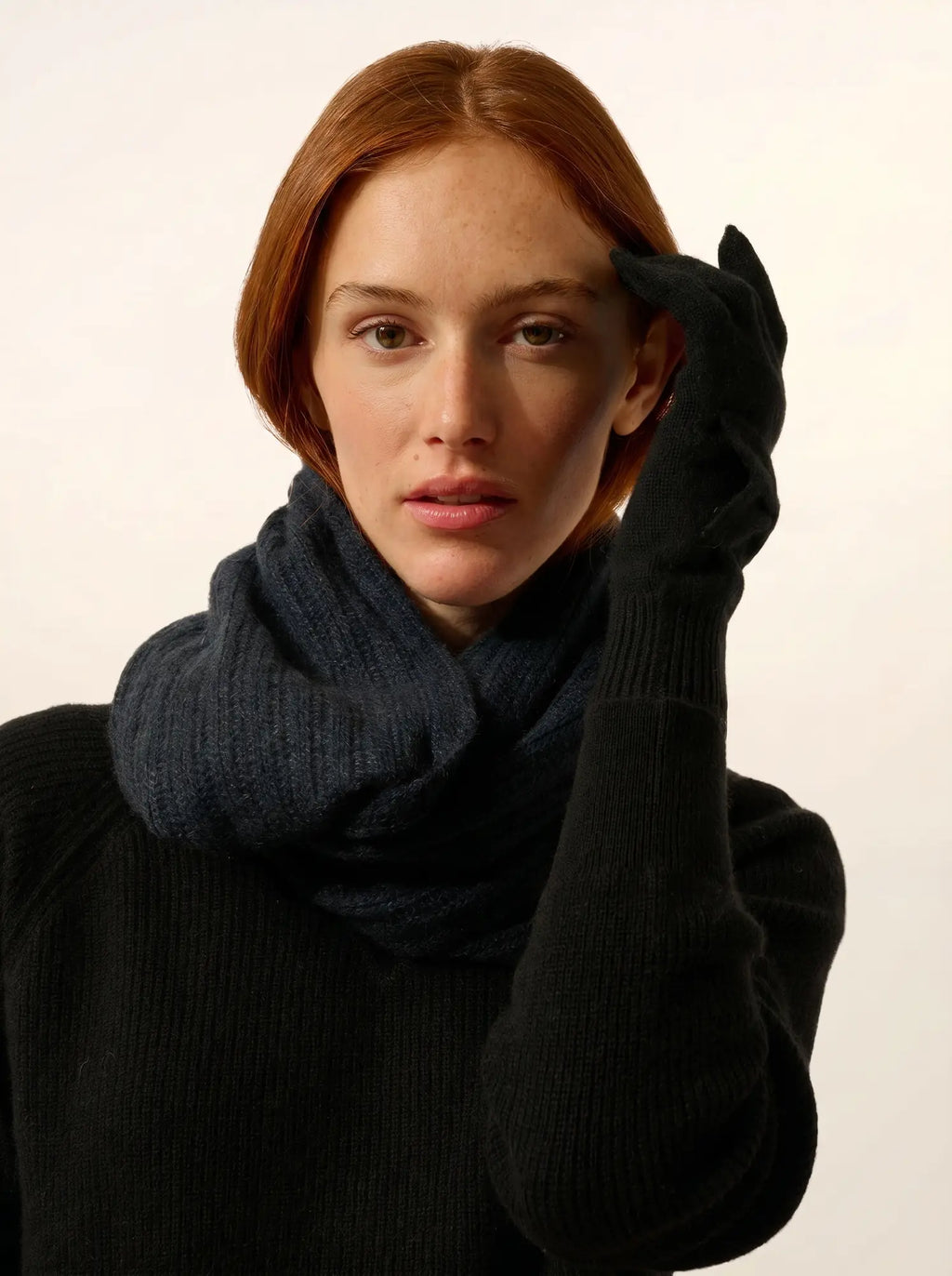 LUCY Gants 4 Fils Noir