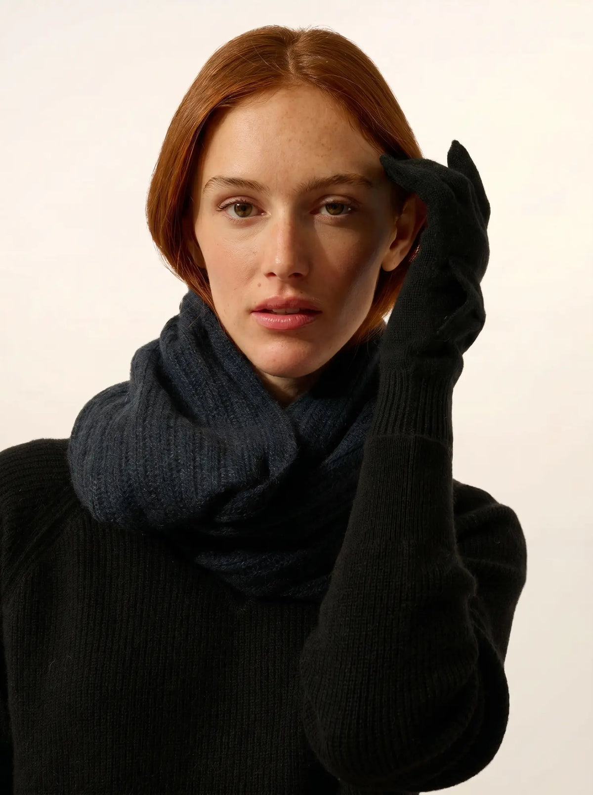 LUCY Gants 4 Fils Noir