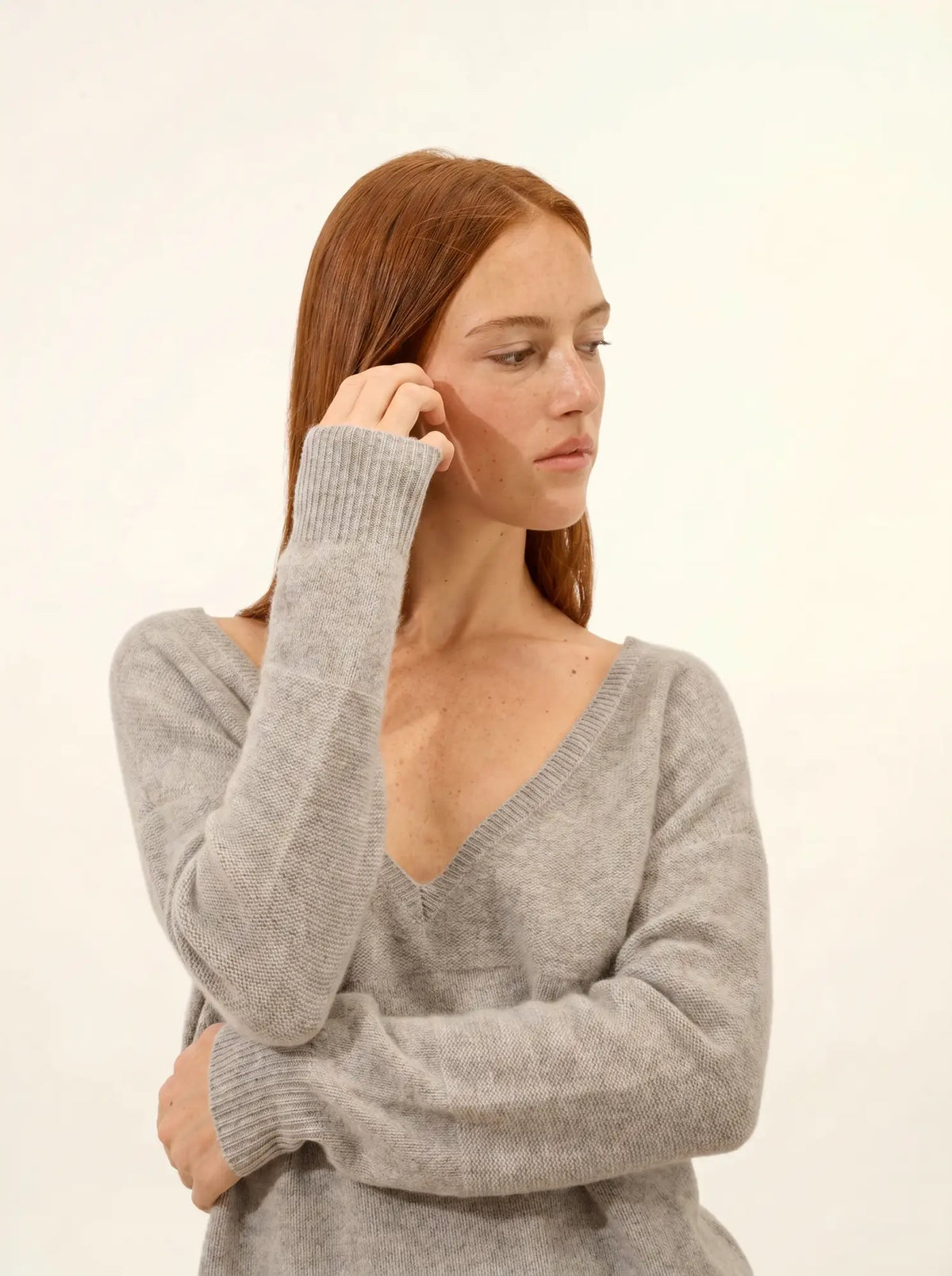 CASSIE Sweater V-Neck 4 Ply Heather Cloud