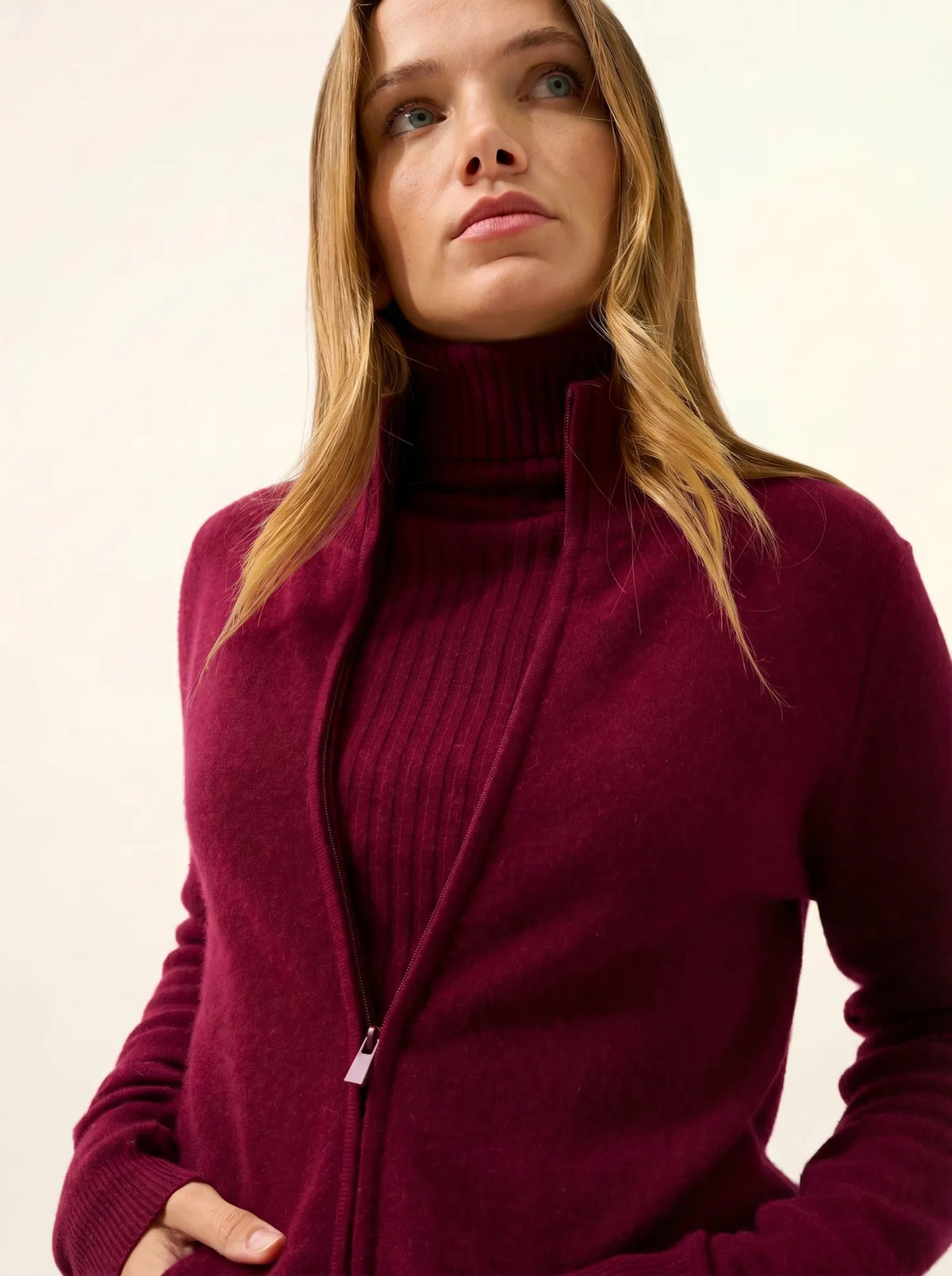 AYR Gilet Zippé Col Montant Bordeaux