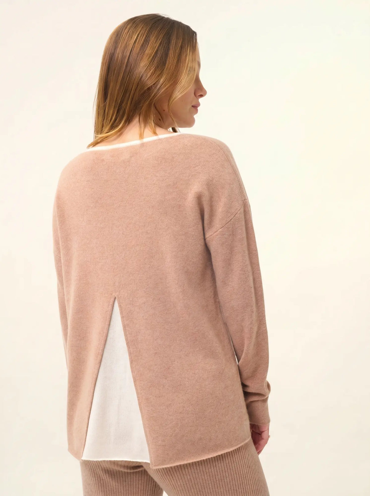 CLOLA Pull Col Rond Camel Chiné