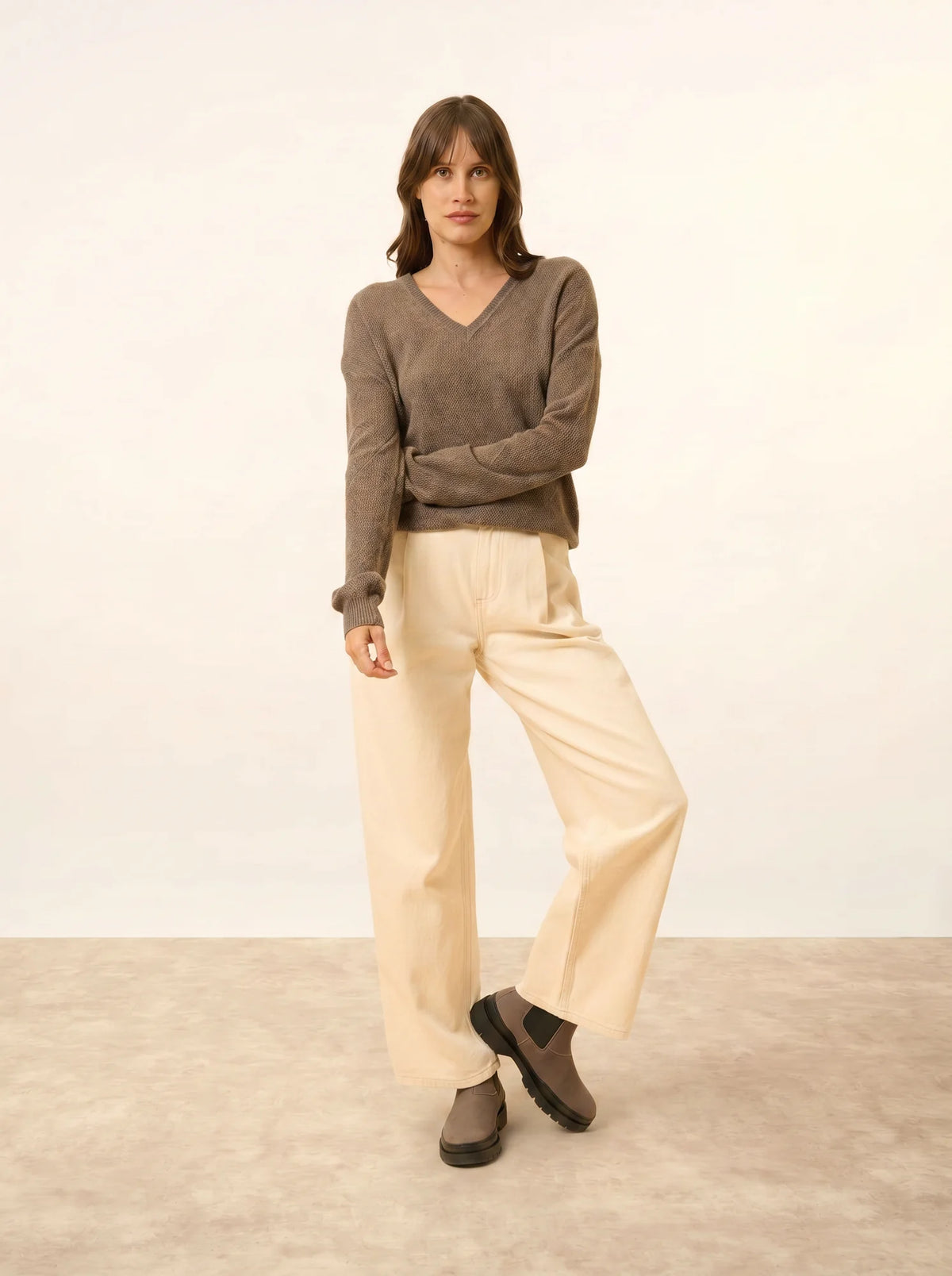CAPUCINE Pull Col V Taupe Chiné