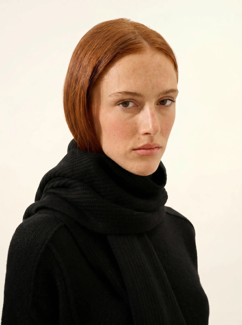 LEA Scarf 4 Ply Black