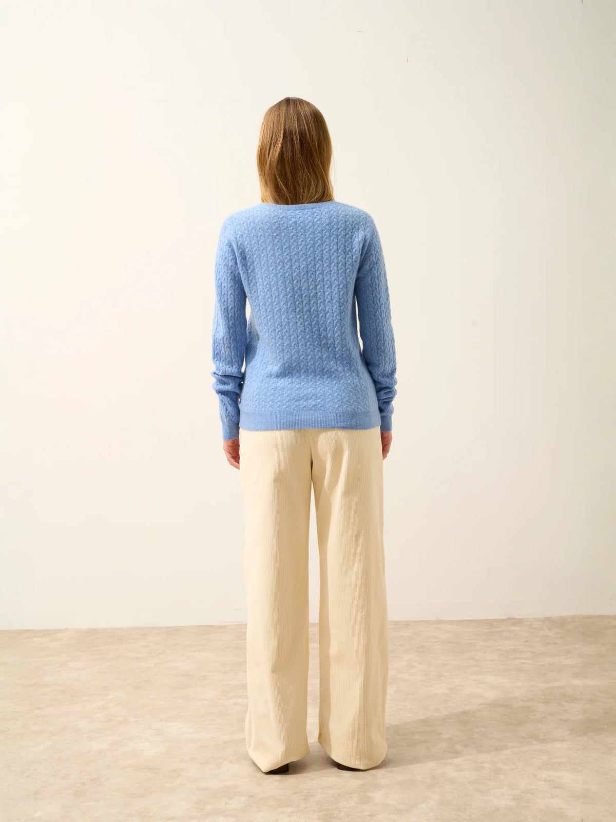 LAURA Strickjacke Rundhalsausschnitt Himmelblau