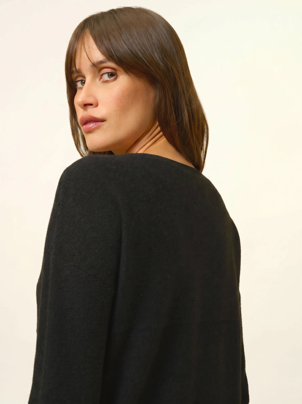 CASSIE Sweater V-Neck 4 Ply Black