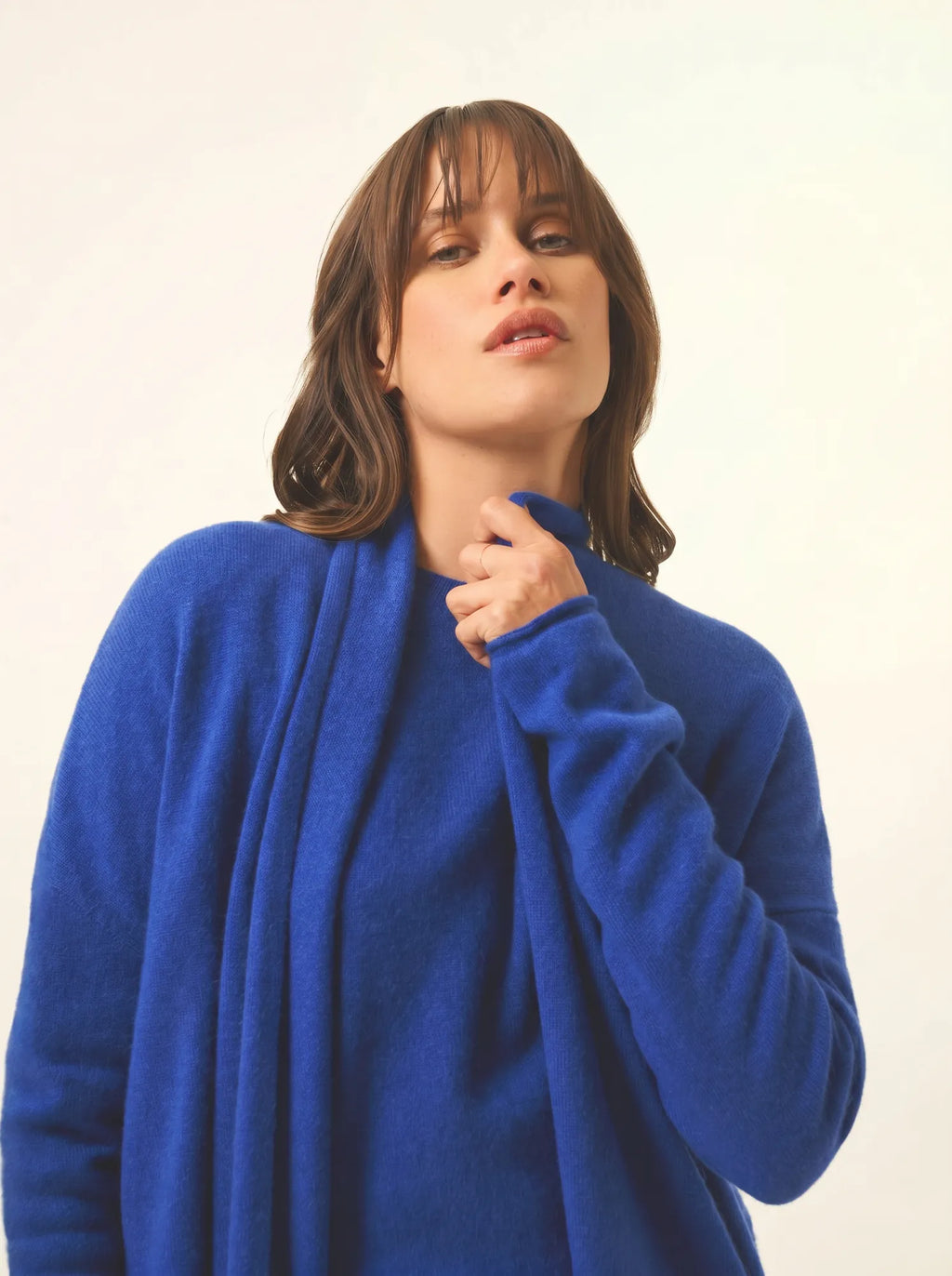 MADDIE Lange Jacke offen Schalkragen Ultramarin