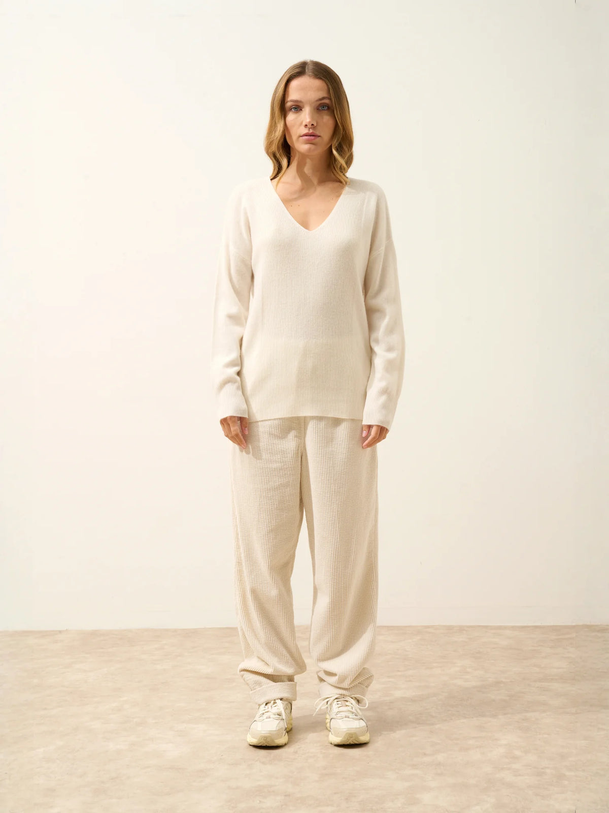 BIRSE Pullover V-Ausschnitt Elfenbein