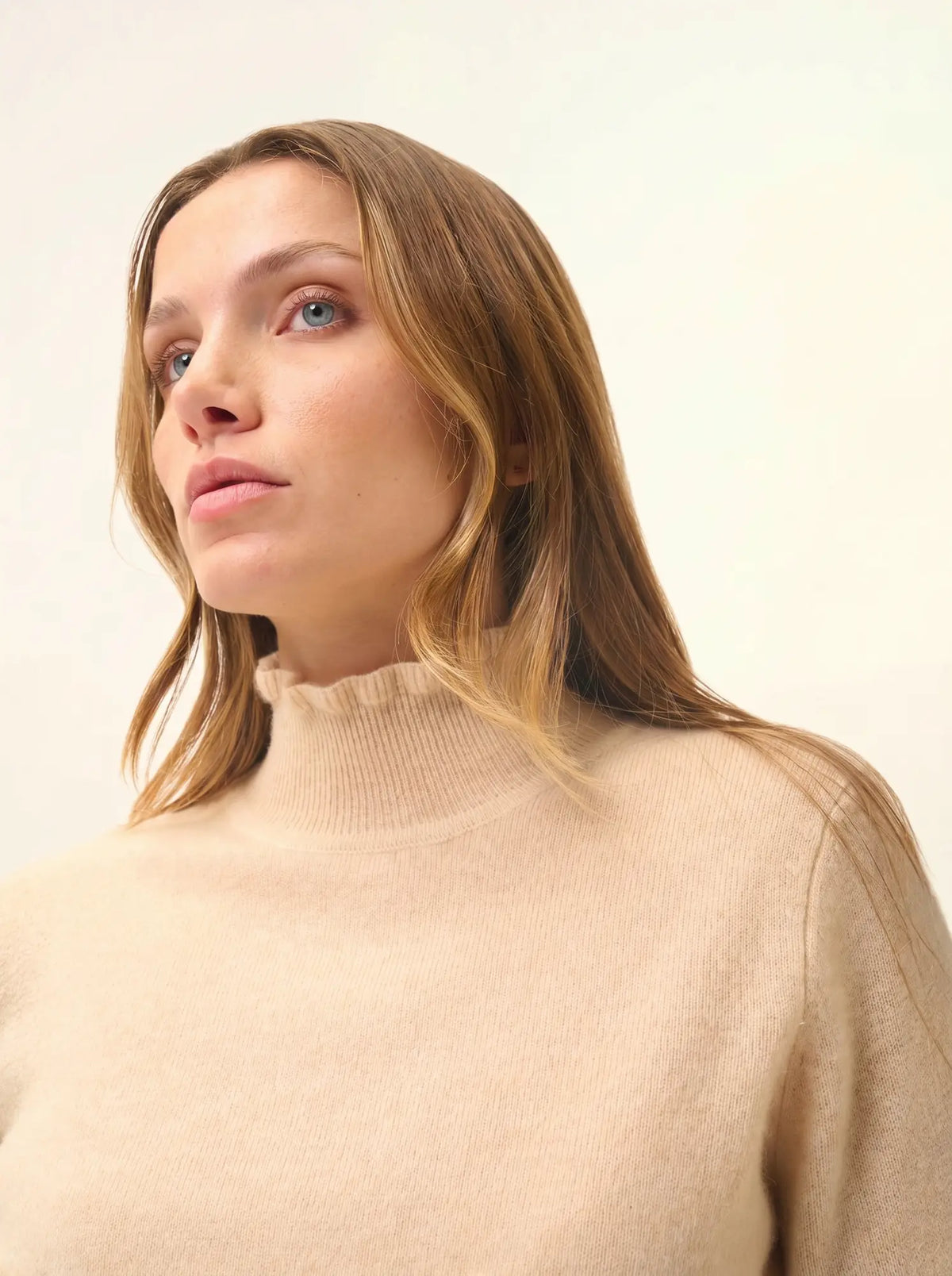 TRILA Sweater Mock Neck Ruffled Sand