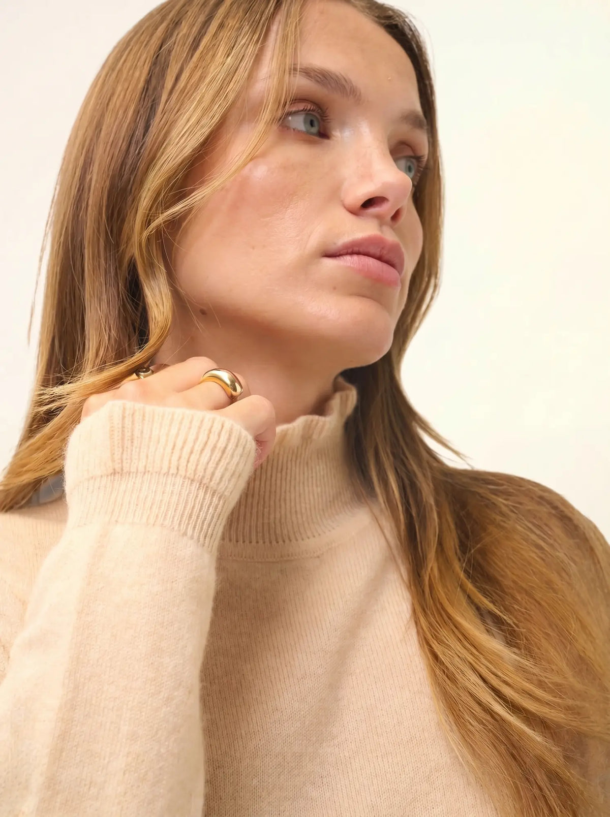 TRILA Sweater Mock Neck Ruffled Sand