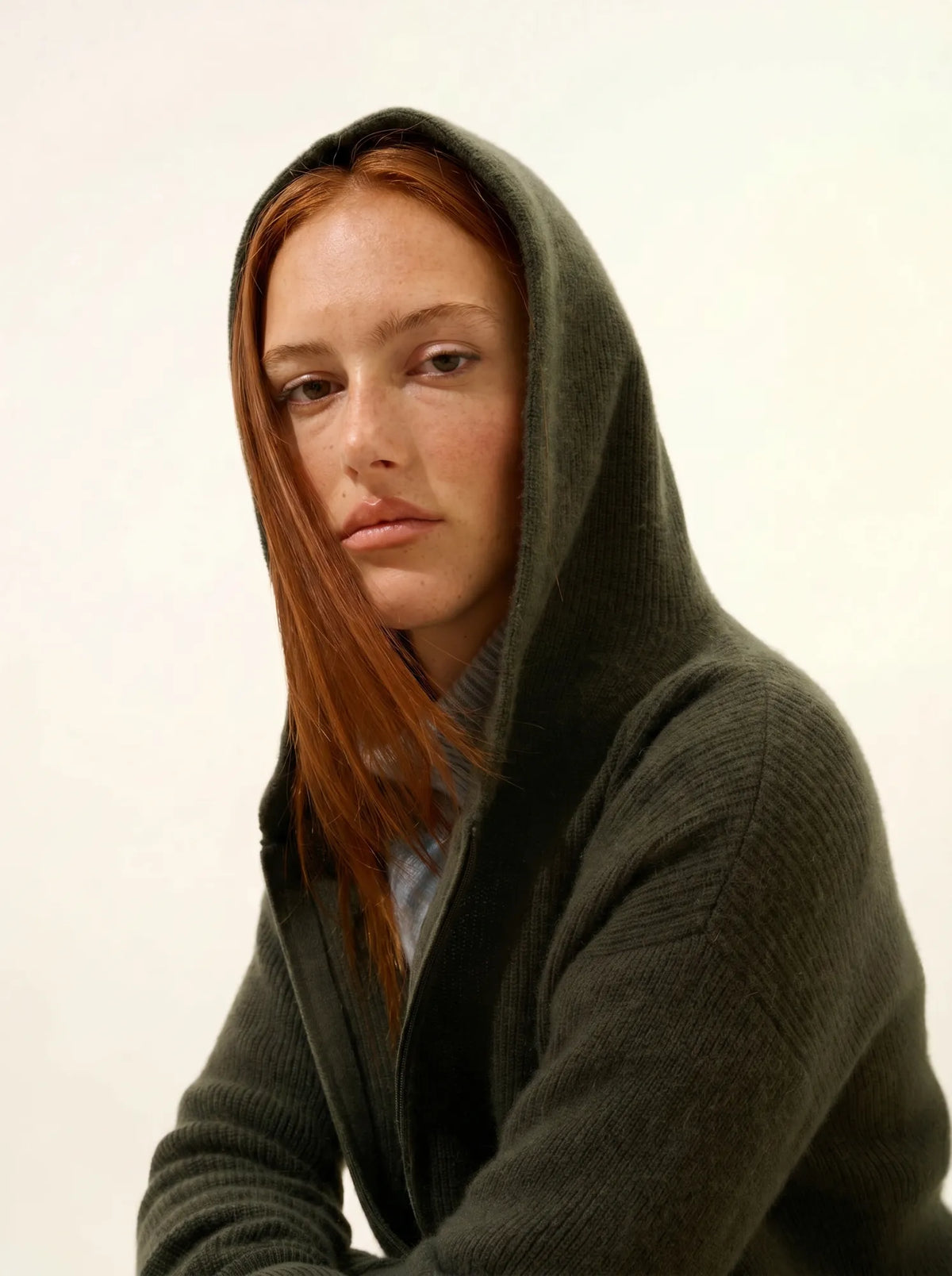 HELGA Gilet Zippé Capuche Kaki
