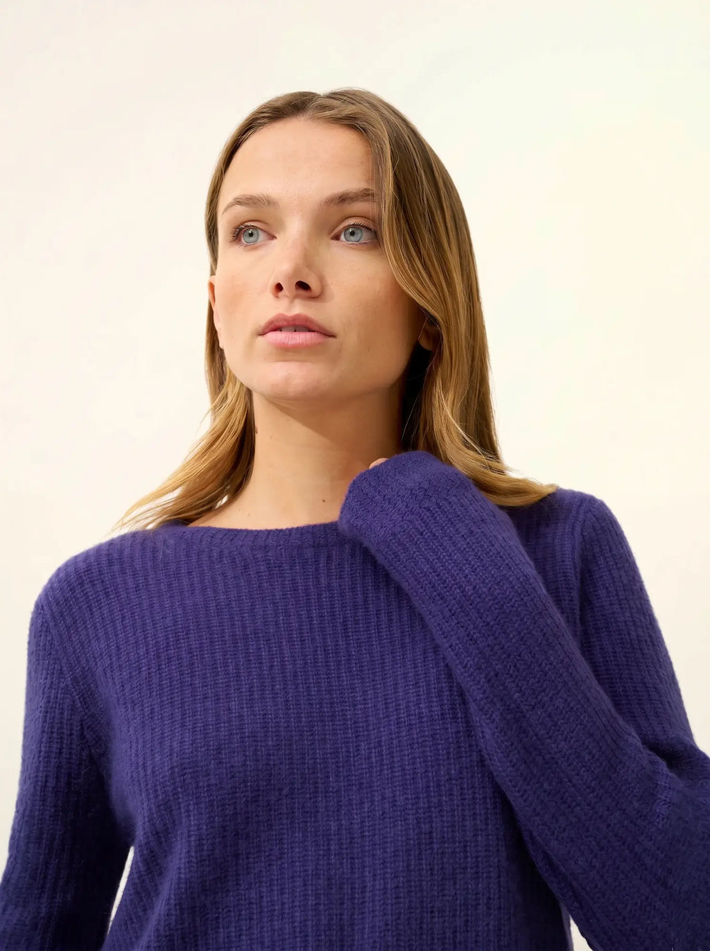 SIGRUN Sweater Crew Neck 4 Ply Deep Purple