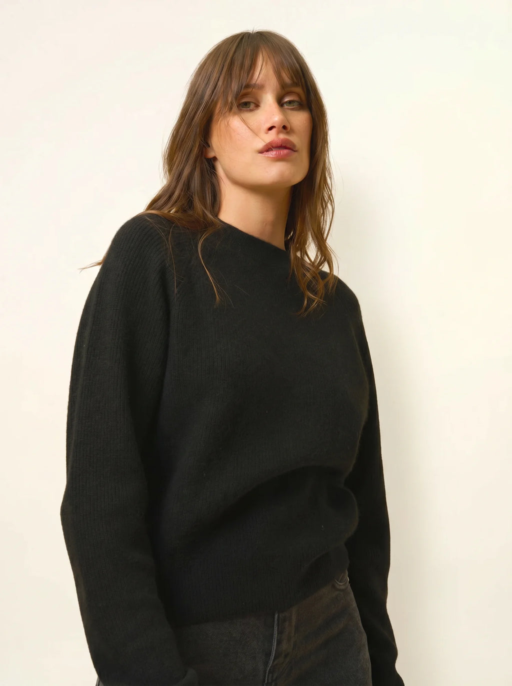 JONA Pull Col Rond Zippé Dos Noir