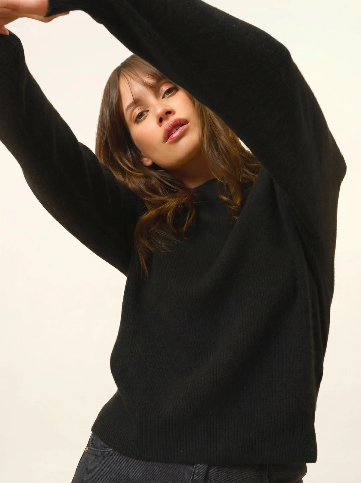 JONA Pull Col Rond Zippé Dos Noir