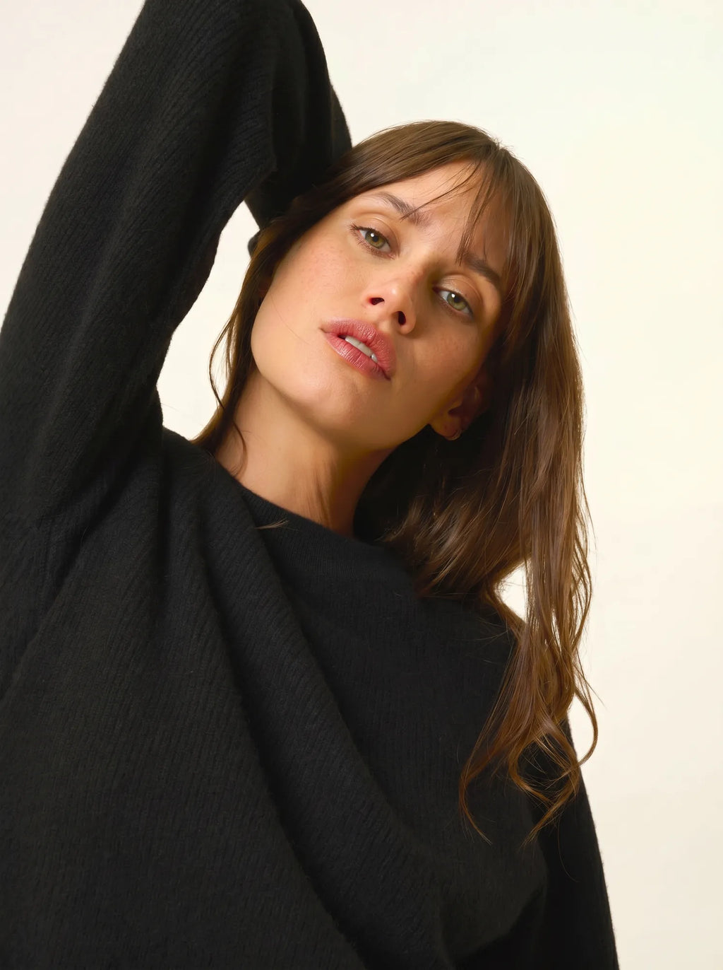 JONA Pull Col Rond Zippé Dos Noir