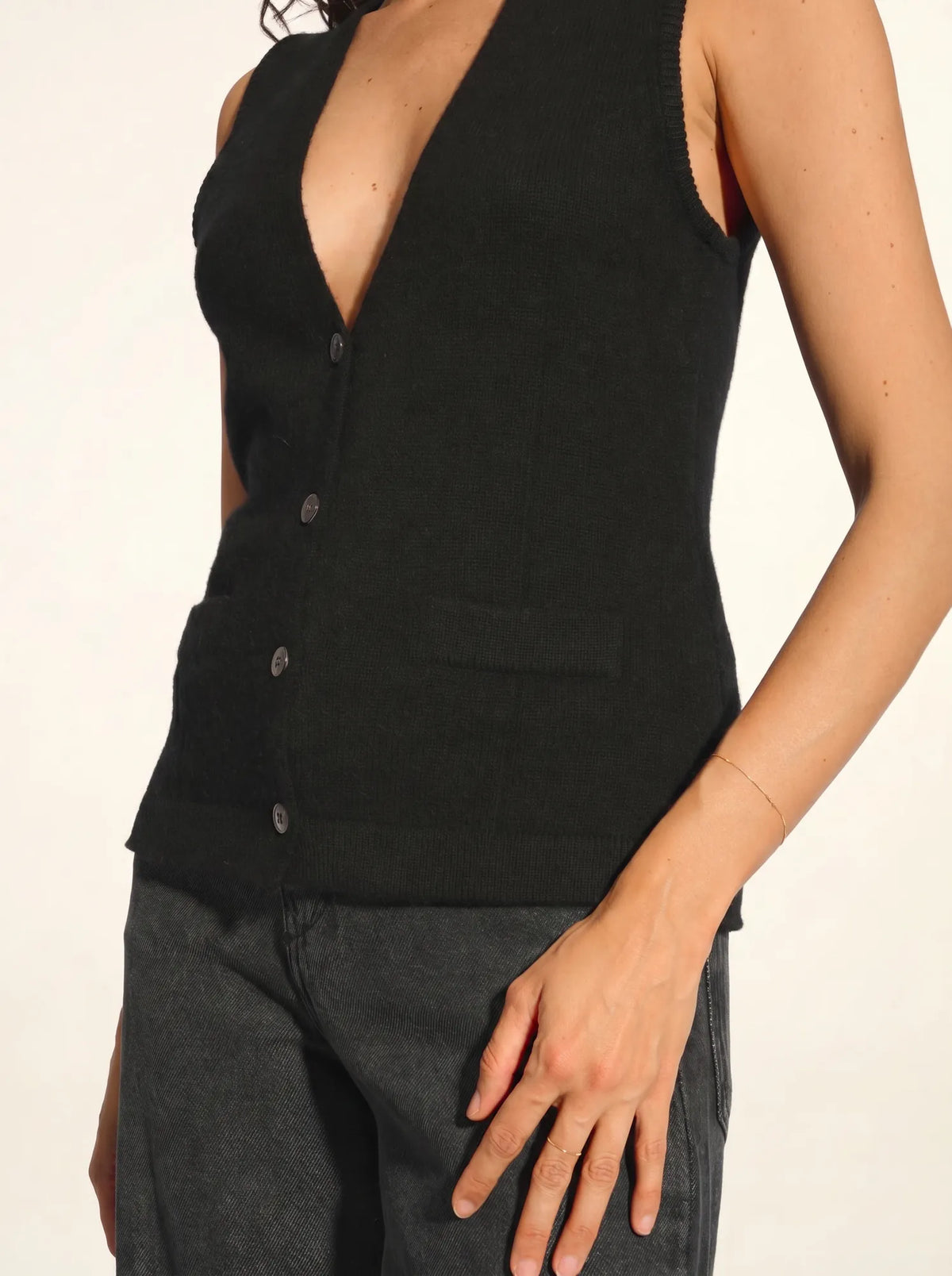 STEFAN Cardigan V-Neck Sleeveless 4 Ply Black