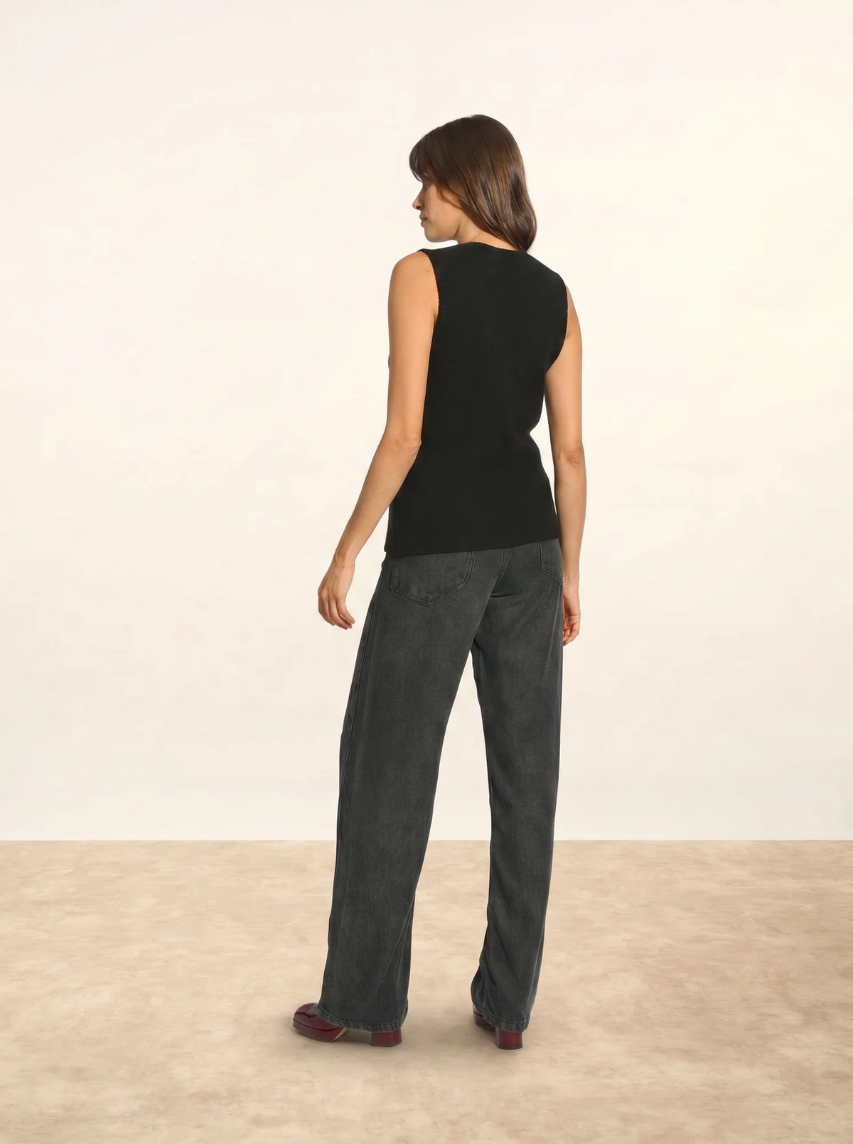 STEFAN Cardigan V-Neck Sleeveless 4 Ply Black