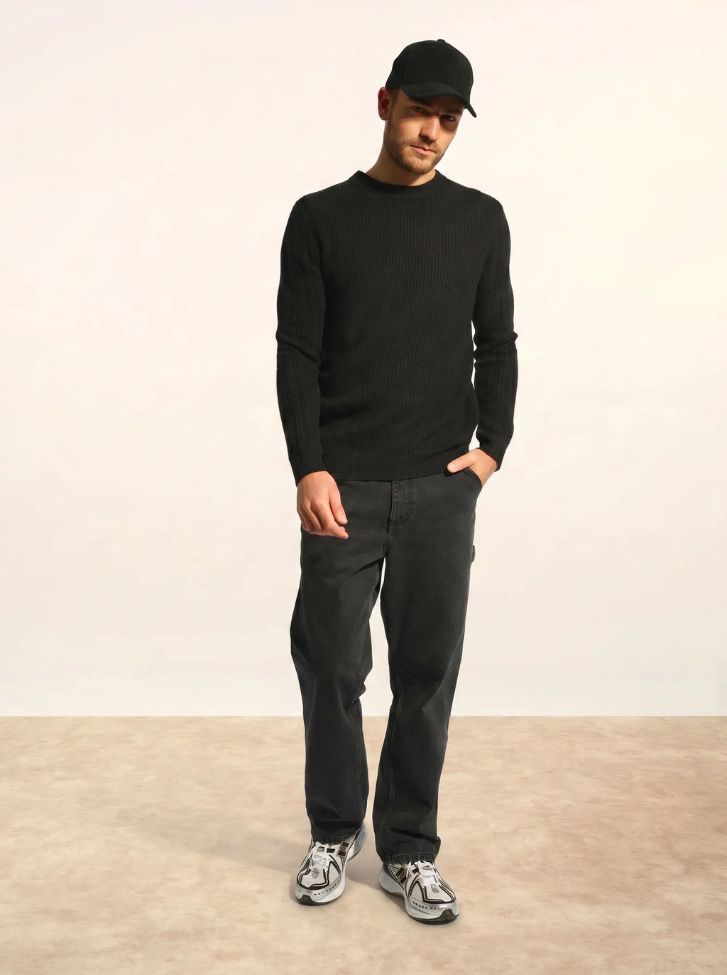 LUKKA Sweater Crew Neck 4 Ply Black