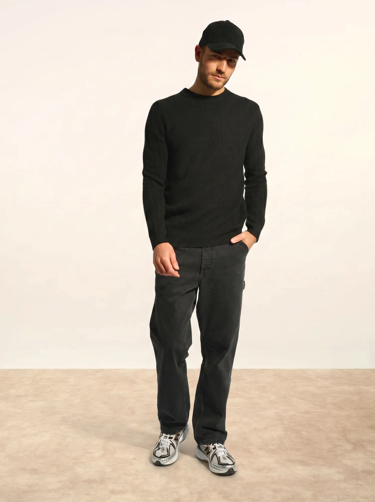 LUKKA Sweater Crew Neck 4 Ply Black