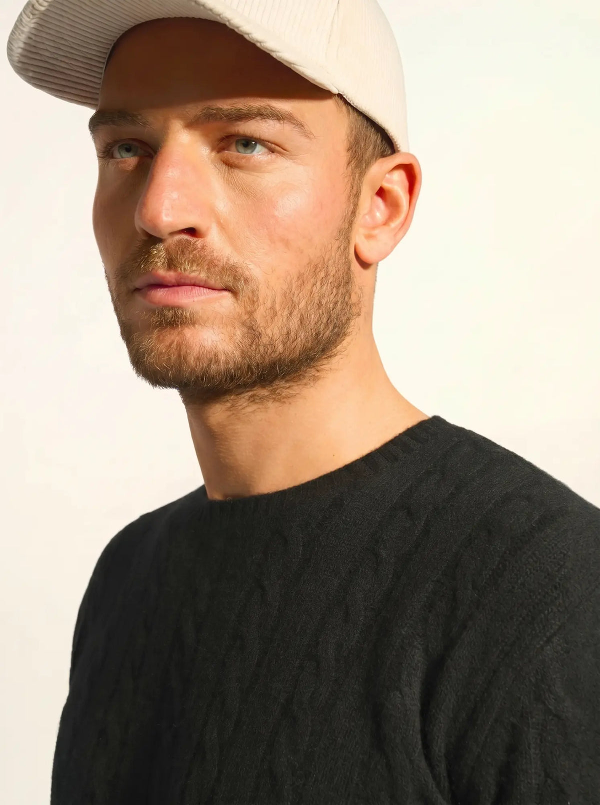 DARRI Pull Col Rond 4 Fils Noir