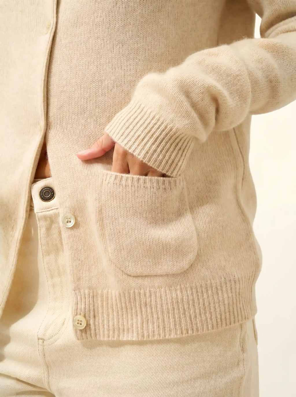 ROSE Cardigan Crew Neck 4 Ply Oat