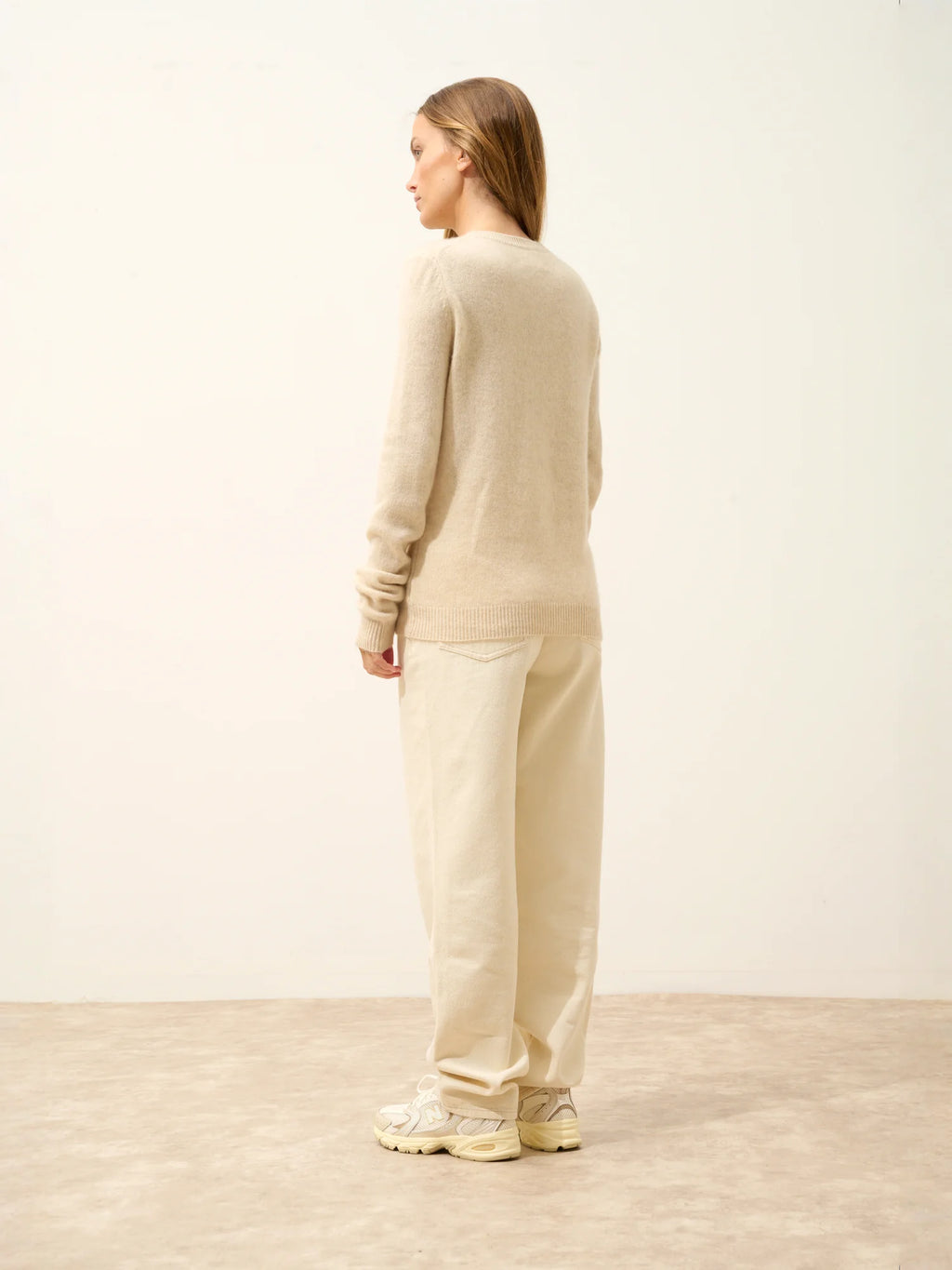 ROSE Cardigan Crew Neck 4 Ply Oat