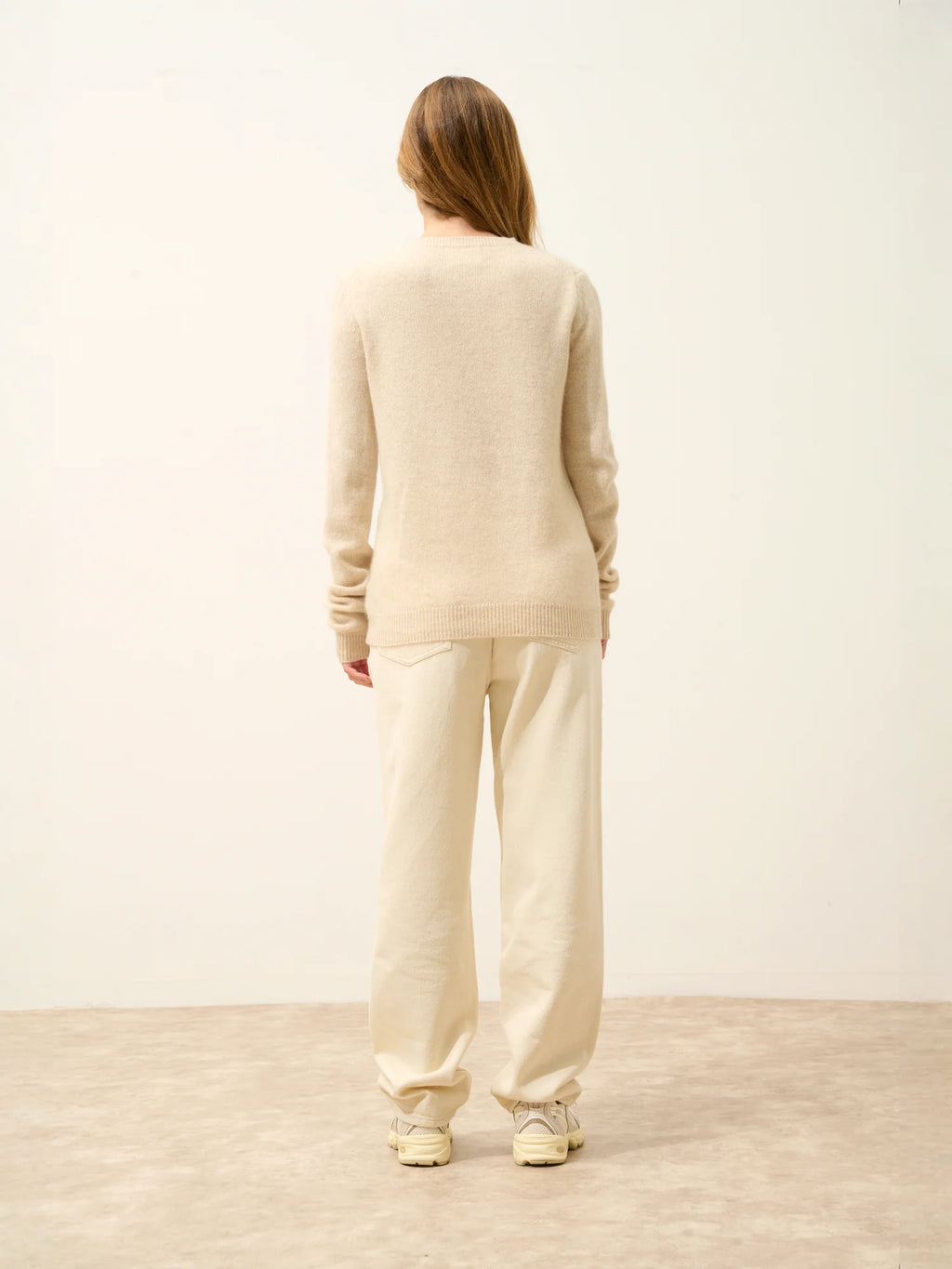ROSE Cardigan Crew Neck 4 Ply Oat