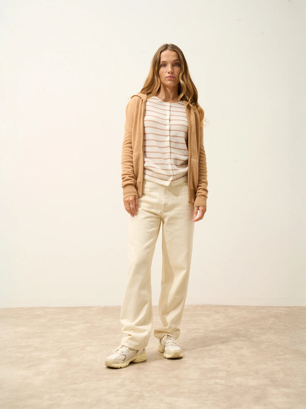 DEBBIE Gilet Zippé Capuche Sahara