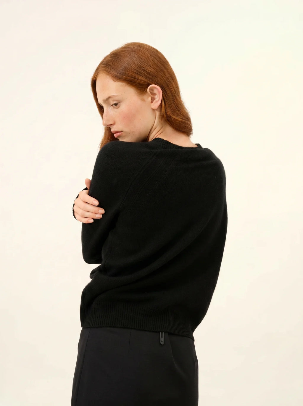 AREQUIPA Sweater Crew Neck 4 Ply Black