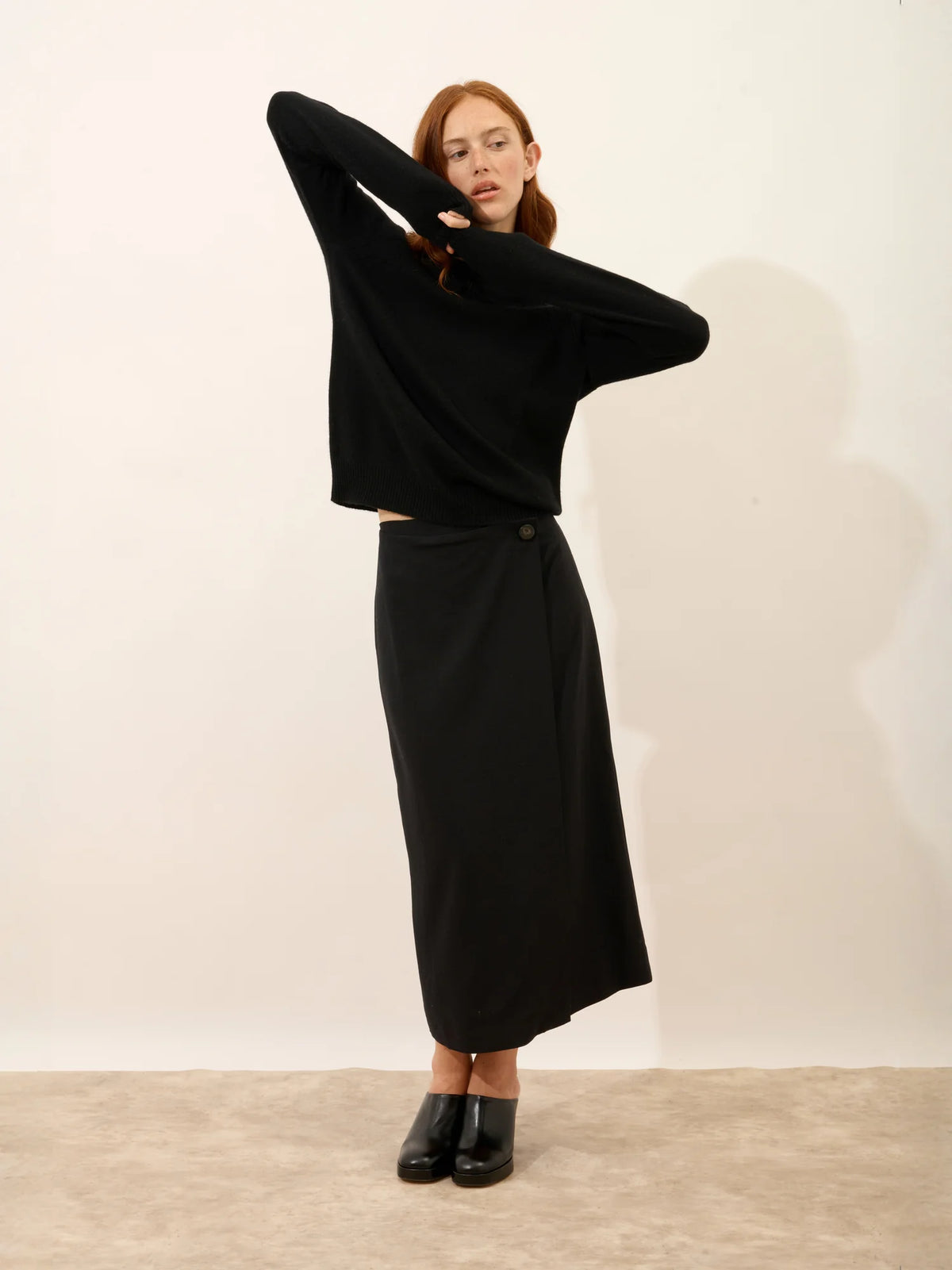 AREQUIPA Sweater Crew Neck 4 Ply Black
