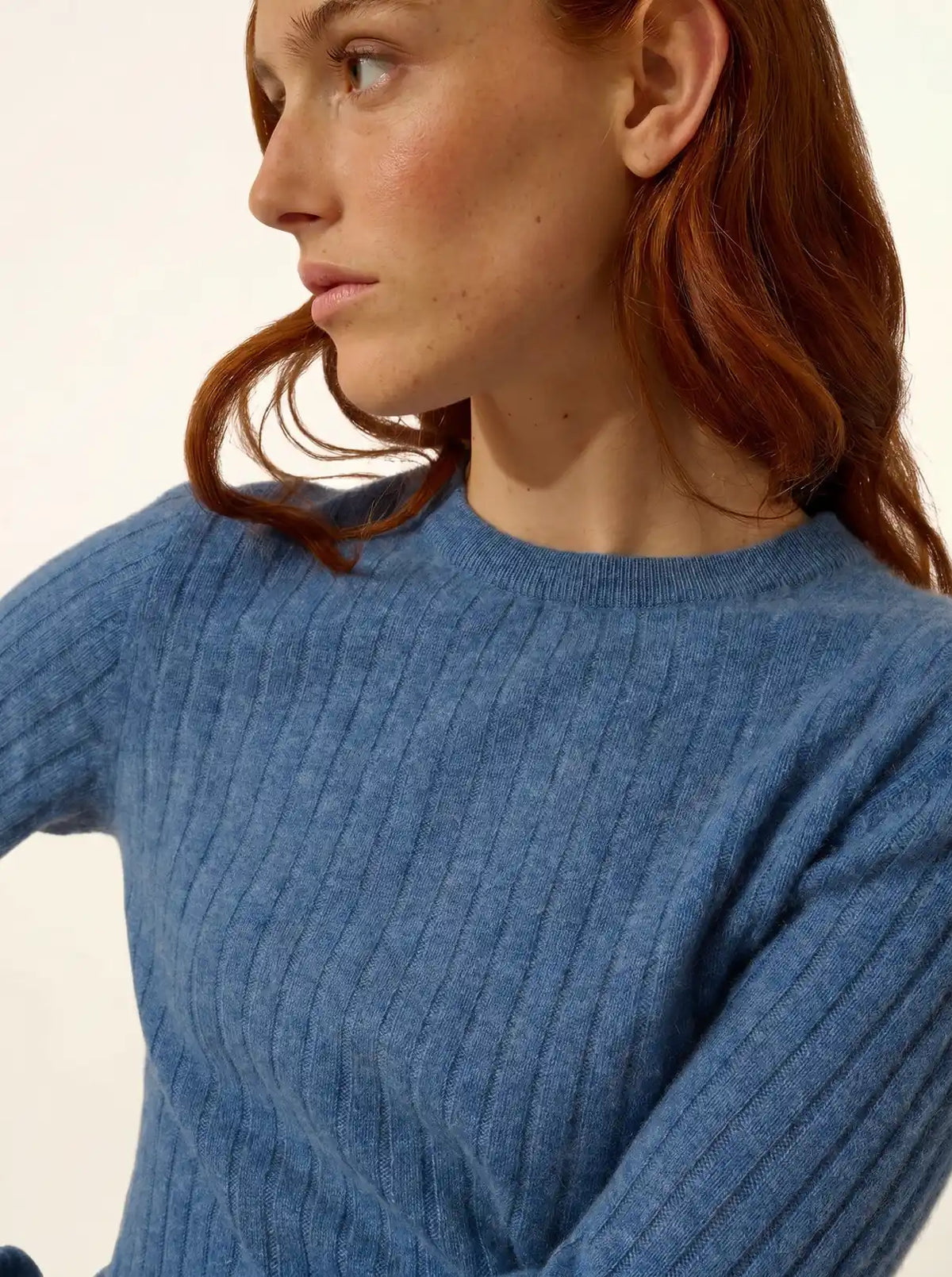 AVANA Pull Col Rond Bleu Denim