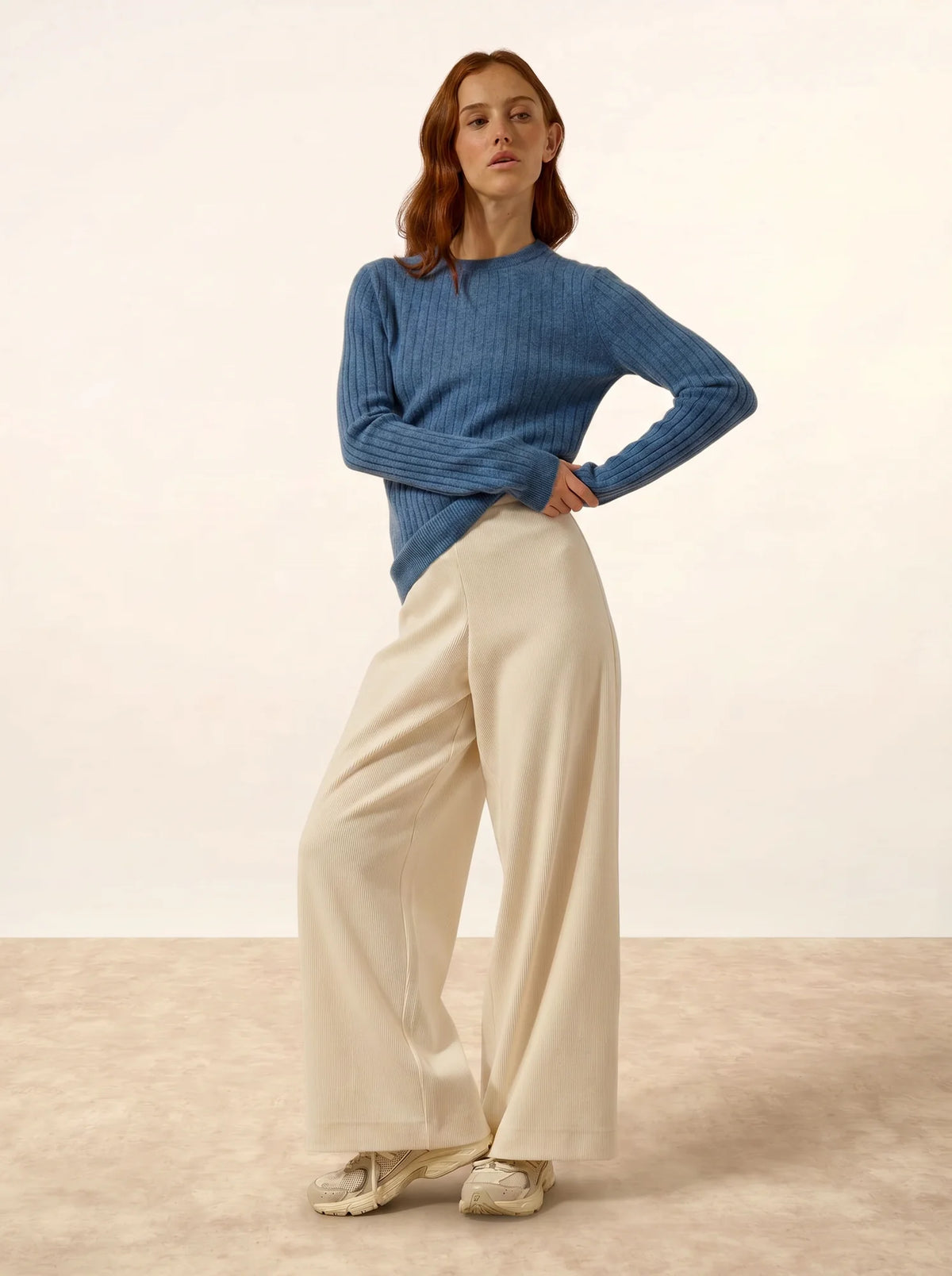AVANA Pull Col Rond Bleu Denim