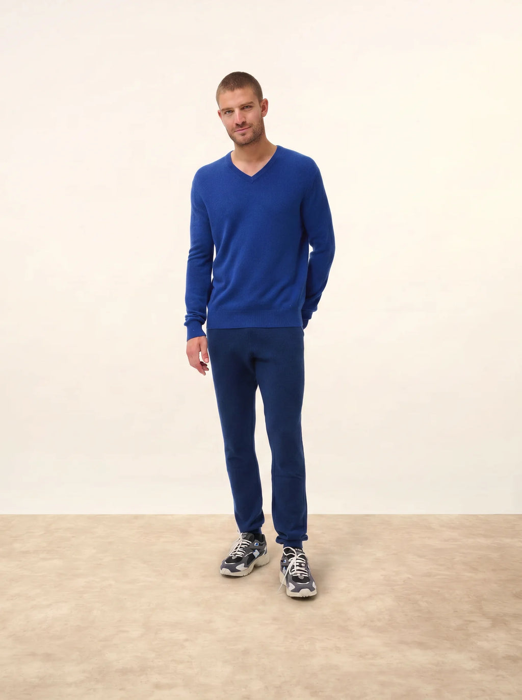 WALT Pull Col V Outremer
